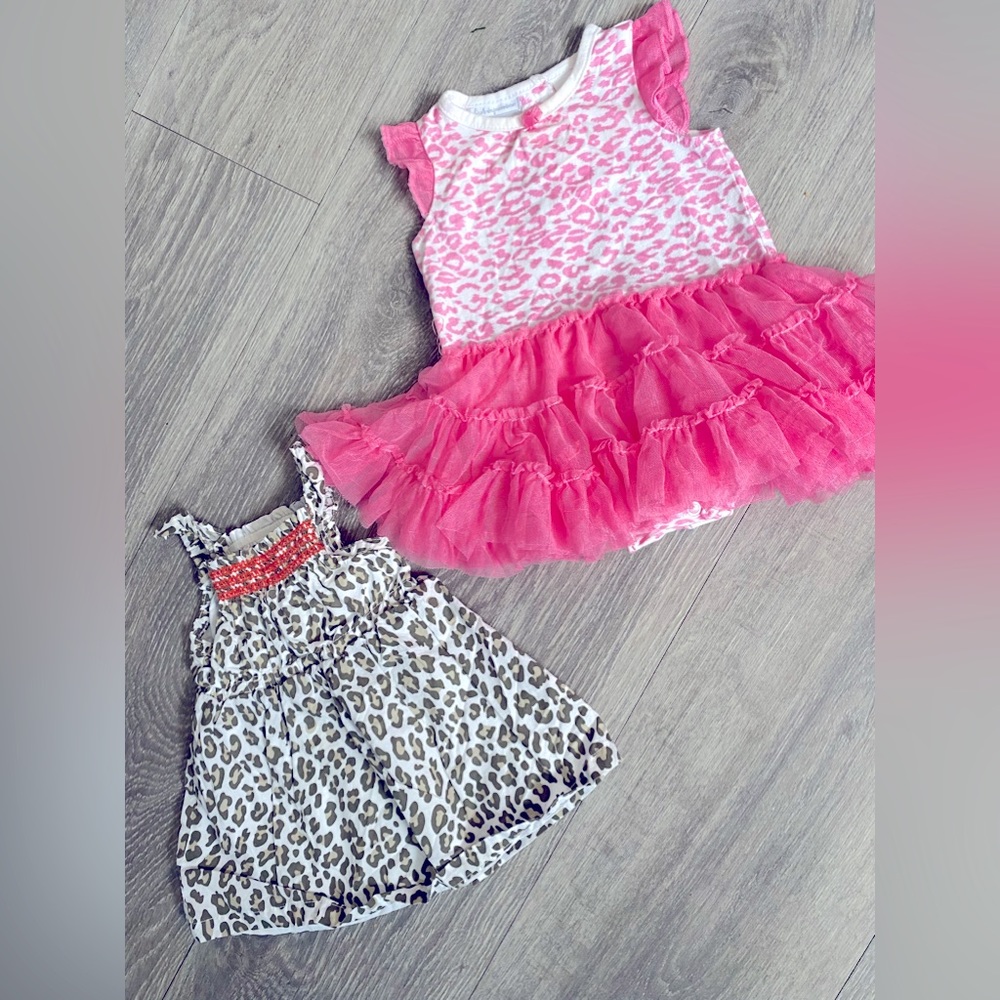🌞 2 Carters babygirl summer dresses and free booties 3-6 months 🌞